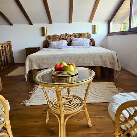 панорама Πανσιόν Leshten
