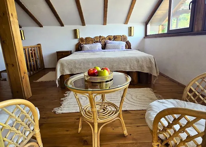 панорама Πανσιόν Leshten