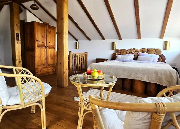 панорама Πανσιόν Leshten